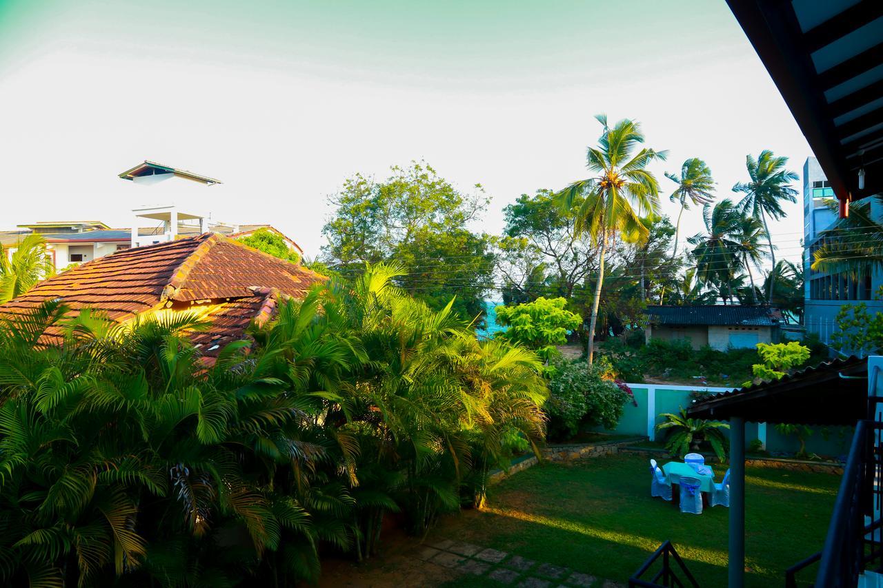 Anila Beach Inn Tangalle Exterior foto