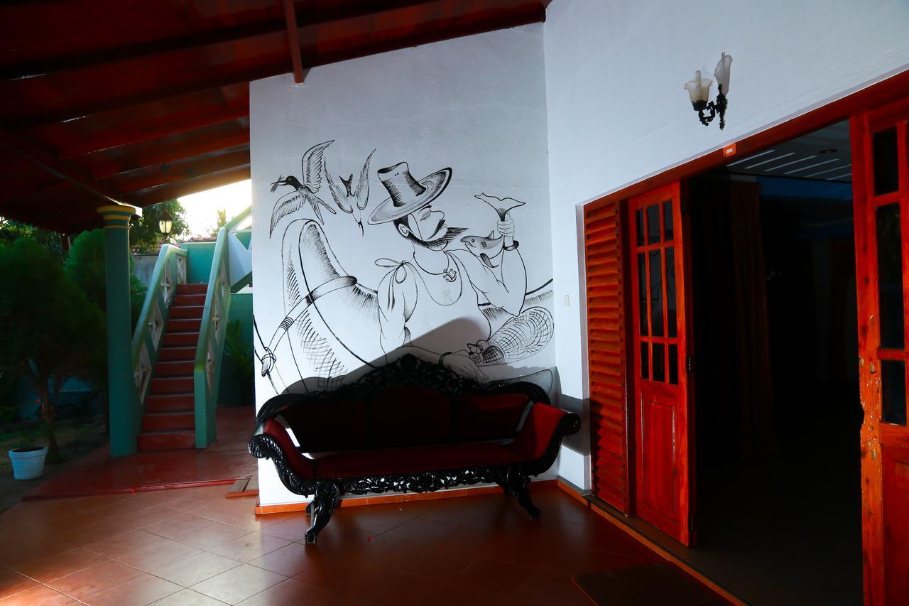 Anila Beach Inn Tangalle Exterior foto